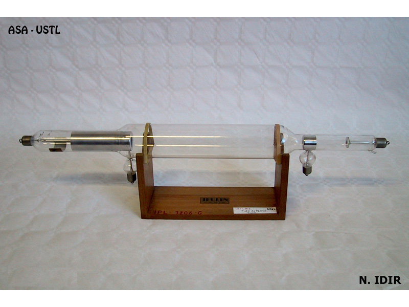 Tube de Perrin_1