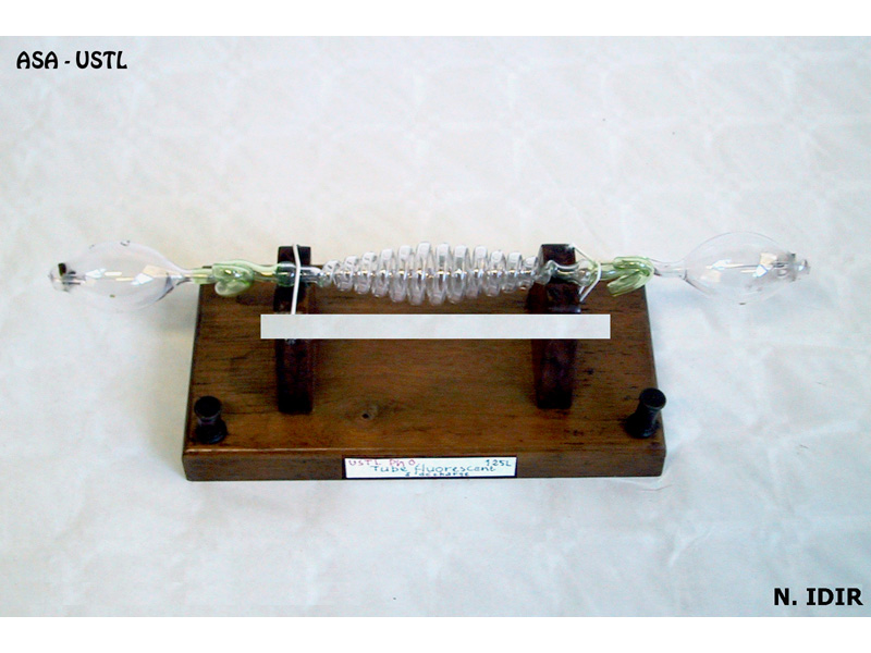 Tube fluorescent à décharge_1
