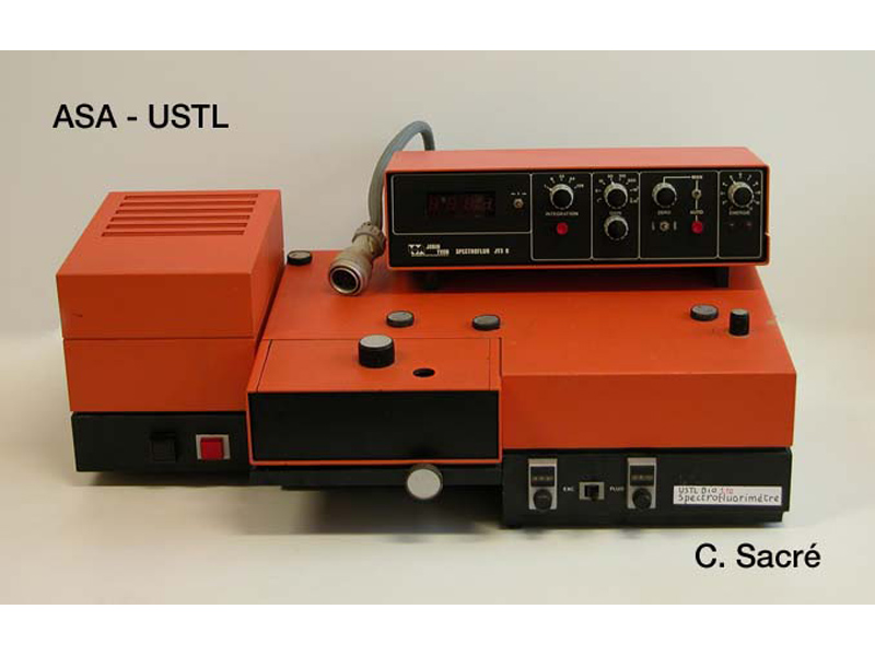 Spectrofluorimètre Jobin/Yvon_1