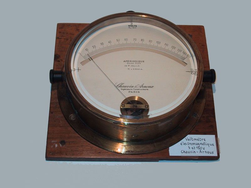 Voltmètre à 2 calibres Chauvin-Arnoux_1