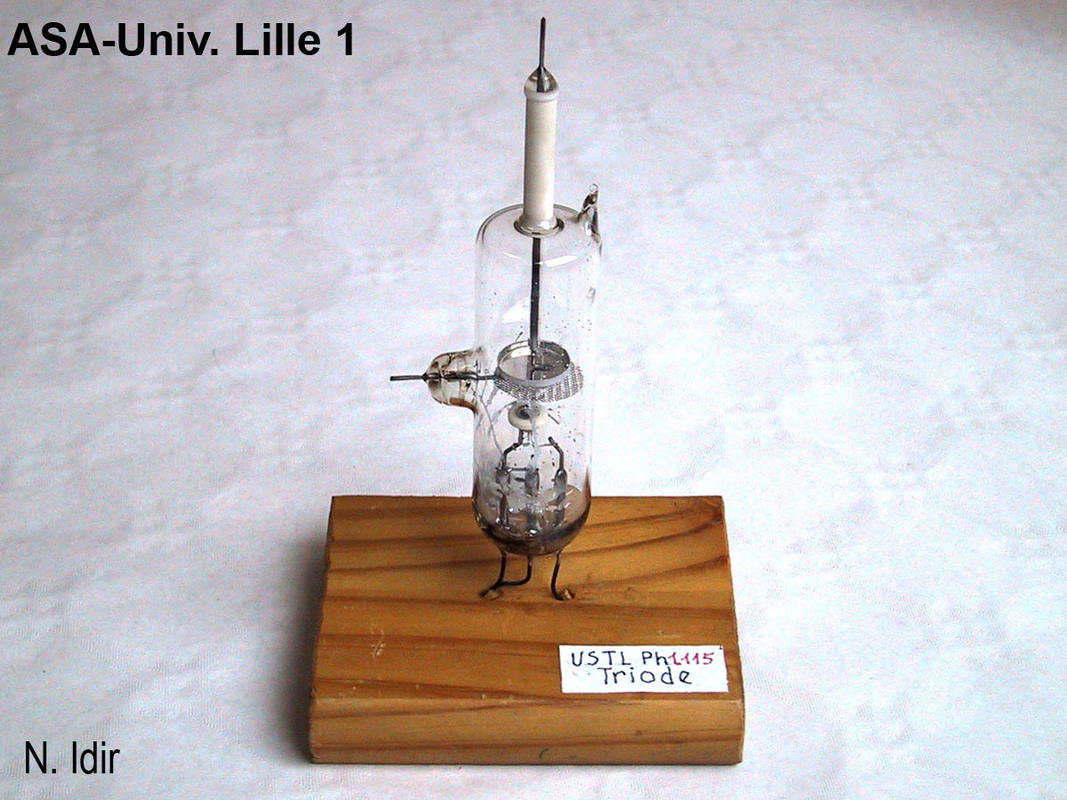 Triode à fixation par les connexions_1