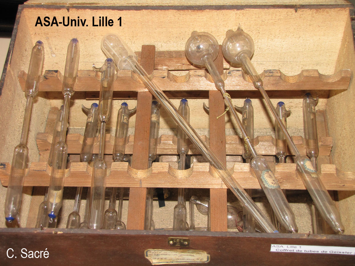 Boîte de tubes de Geissler_1