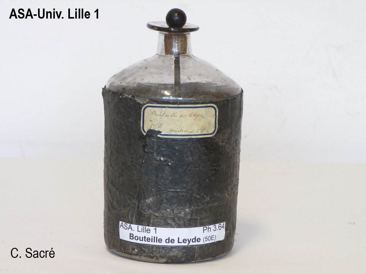 Phymuse, Musée de la physique - 1.1.11. Bouteille de Leyde