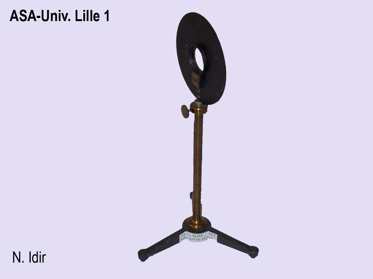 Appareil pour franges semi-circulaires_1