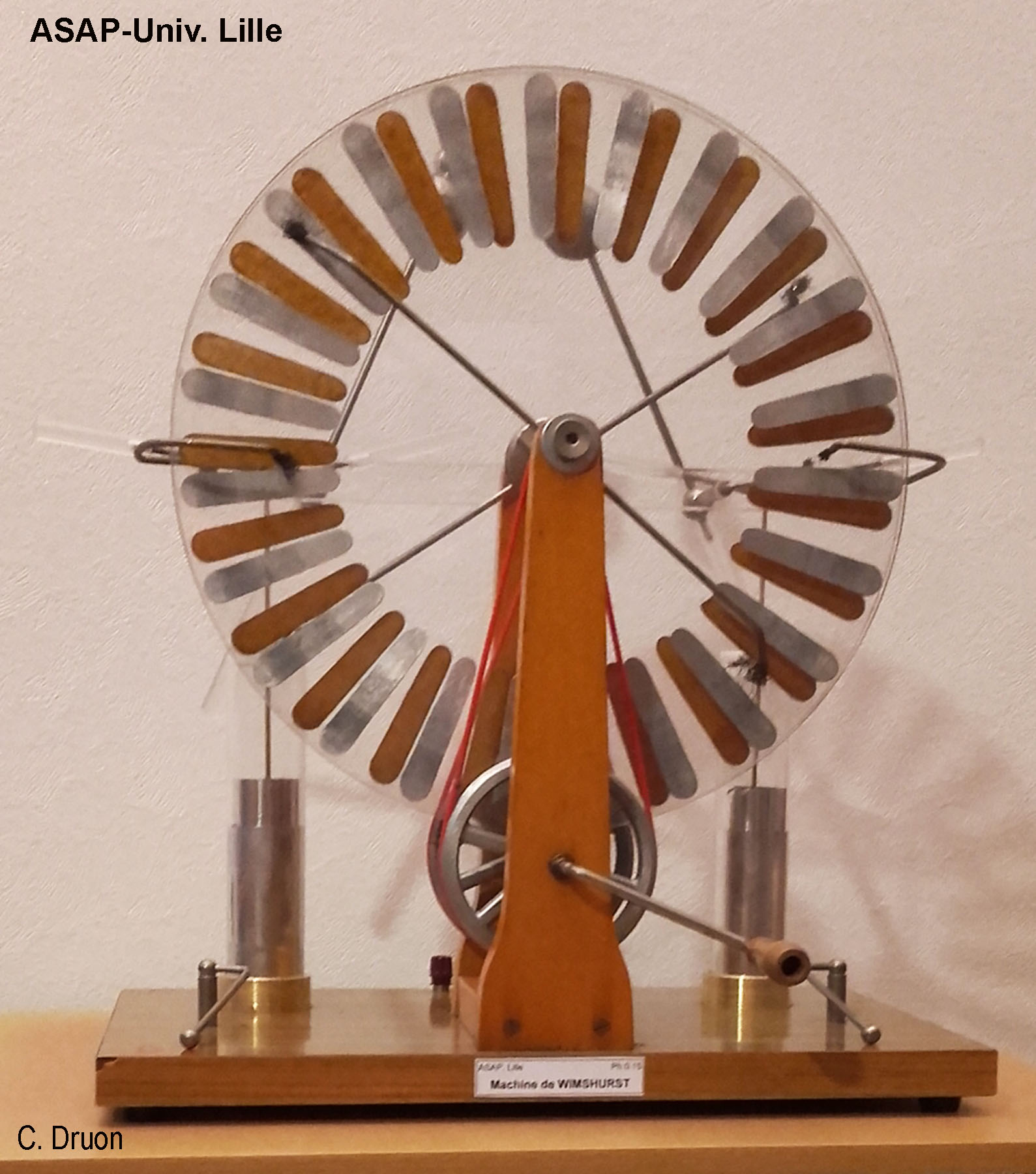 machine_de_wimshurst_de_dos