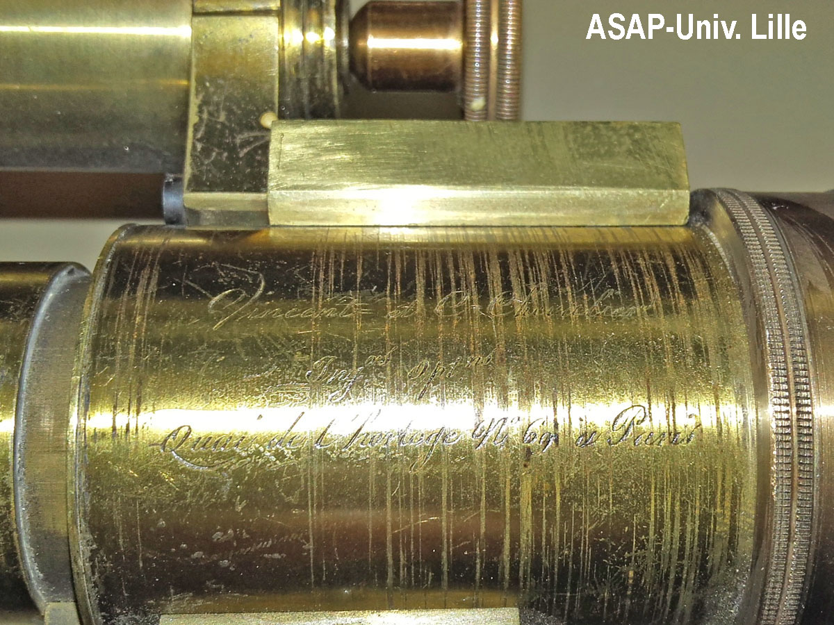 microscope_h_inscription-a