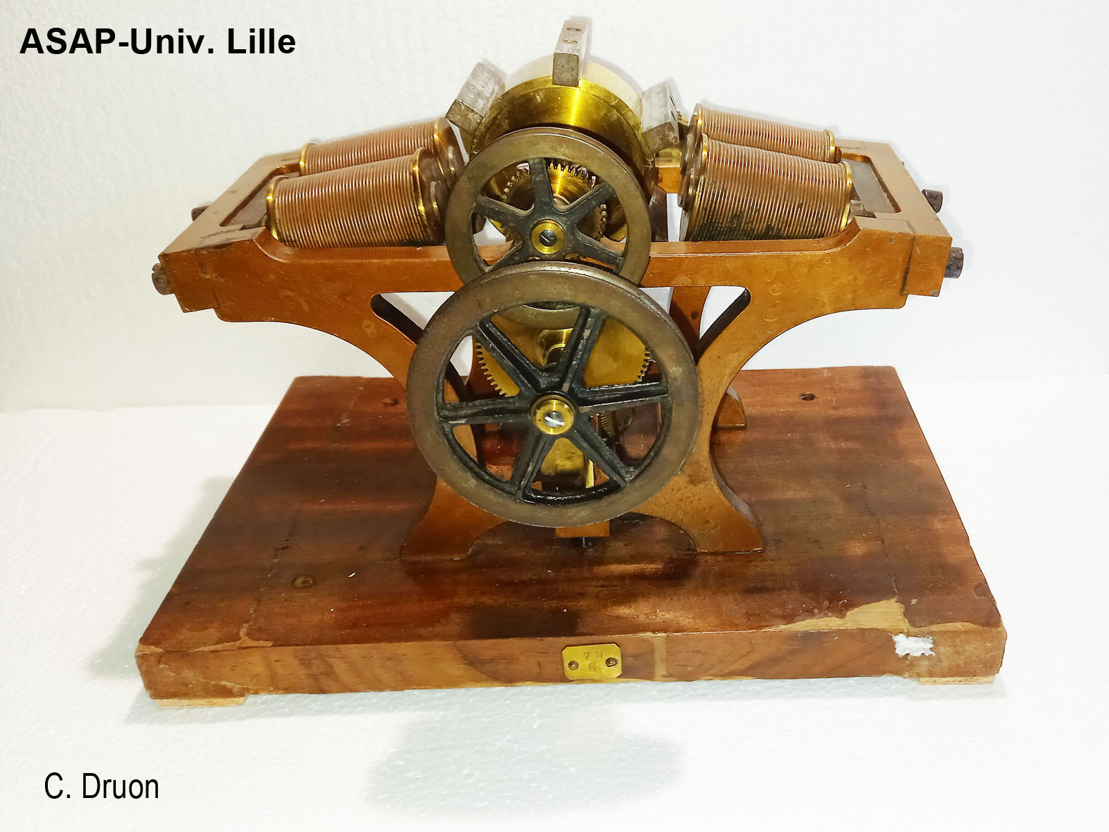 electromoteur_de_froment_cote_poulies