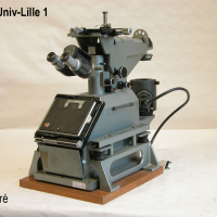 7.3. 5 Microscope renversé binoculaire