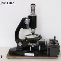 3.6.13 Microscope polarisant